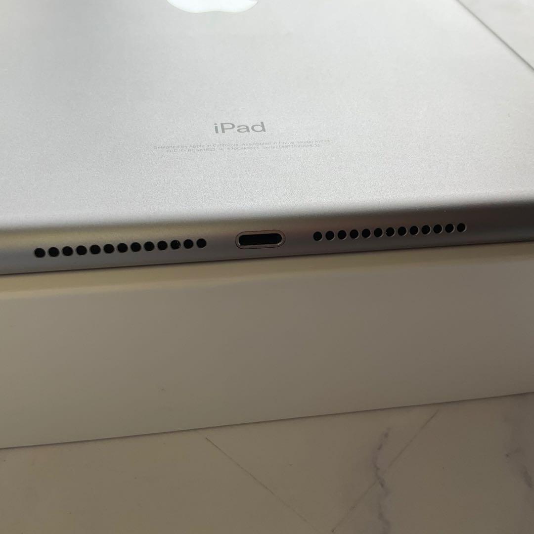 【美品】Apple iPad 第5世代 Wi-Fi Cellular 32GB