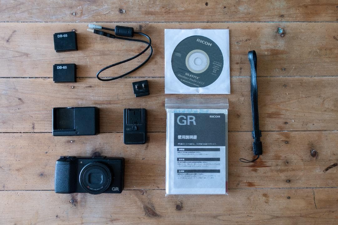 【良品】 リコー GR APS-C 初代 (2013モデル) おまけ多数 修理済