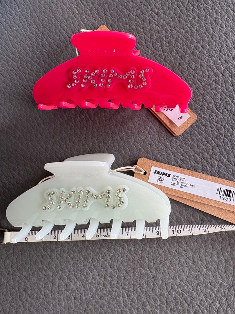 本日限定大幅お値下げ　SKIMS ヘアクリップ 2個セット