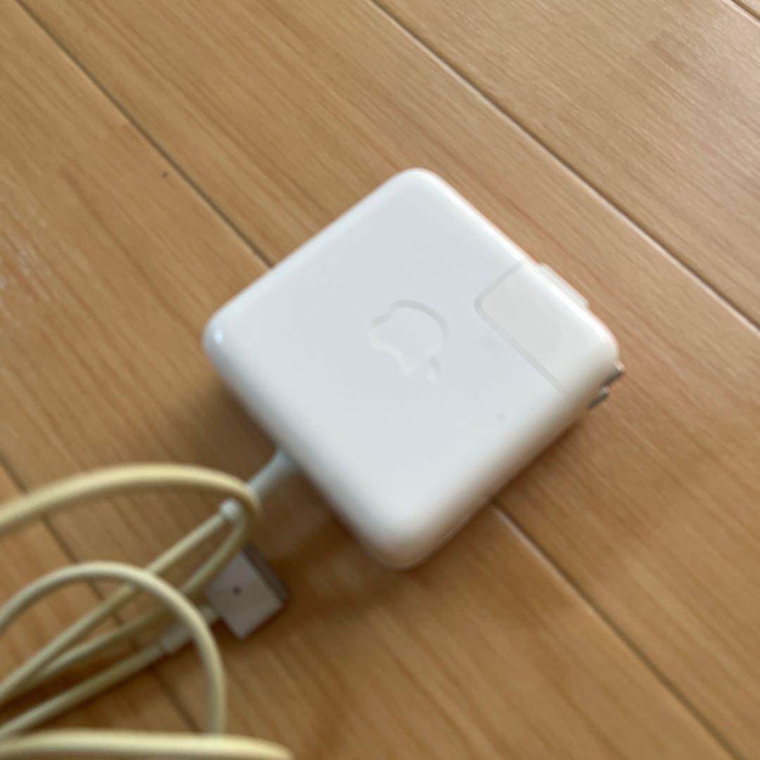 MacBook Air (13-inch, 2015) 充電ケーブル付き