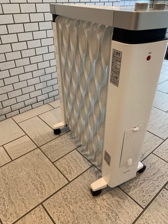 モデルルーム配置品／高年式アイリスオーヤマ／オイルヒーター