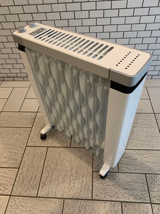 モデルルーム配置品／高年式アイリスオーヤマ／オイルヒーター