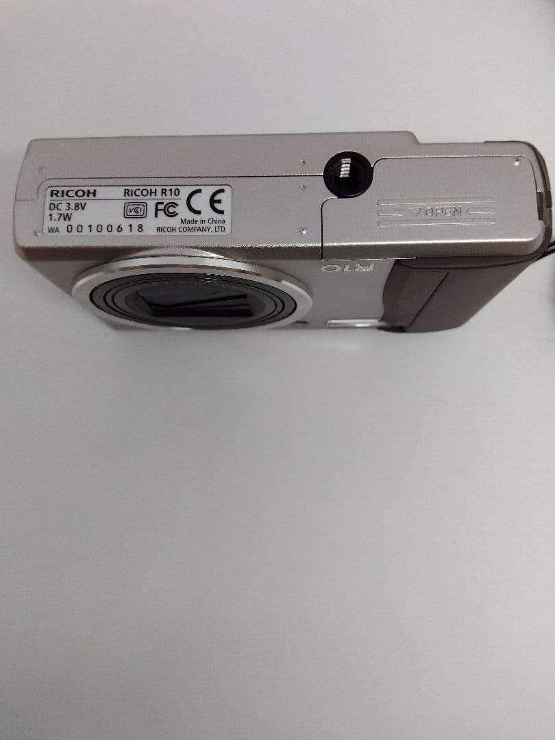 デジタルカメラ RICHO R10