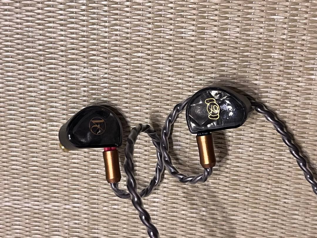 有線ピヤホン3 Hi-Unit 001-pnk