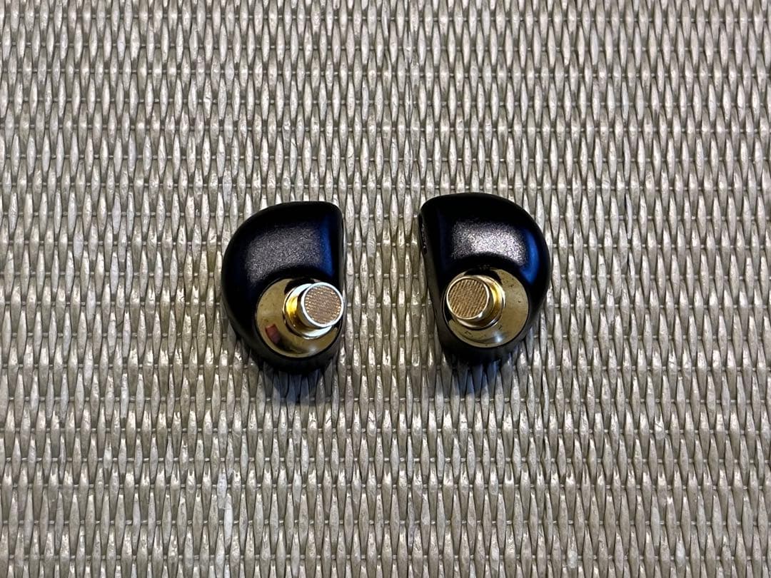 有線ピヤホン3 Hi-Unit 001-pnk