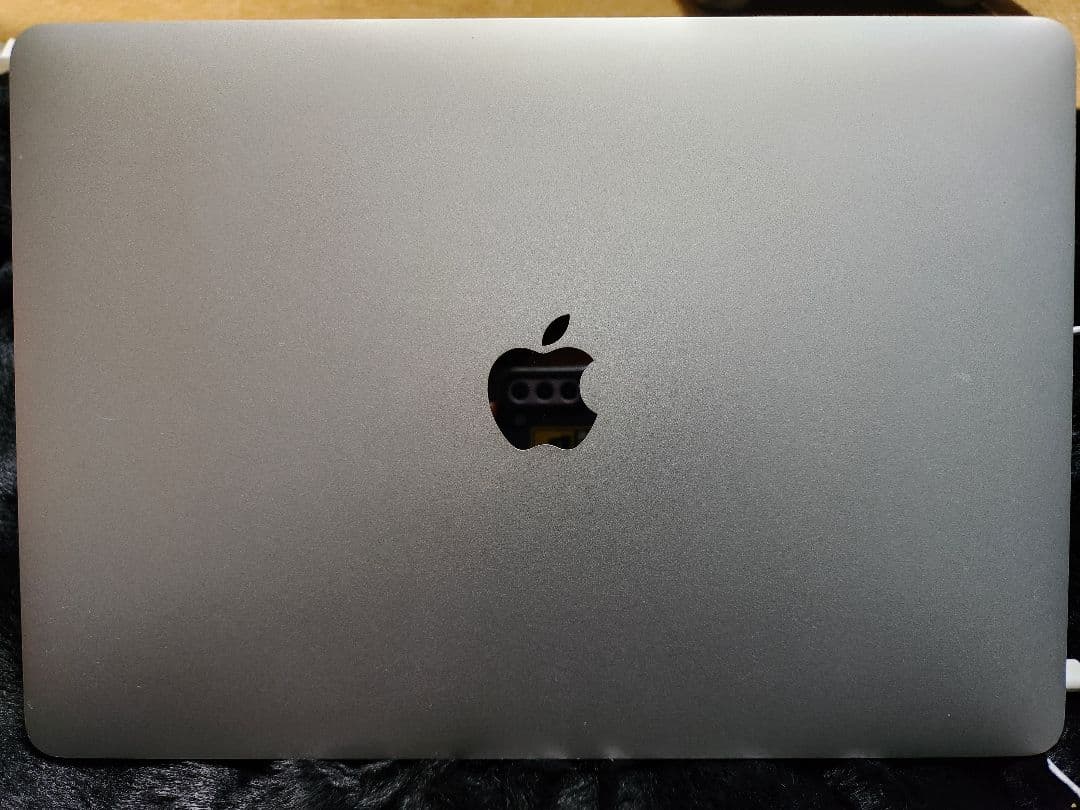 [良品] MacBook Air 2020 スペースグレー 256GB