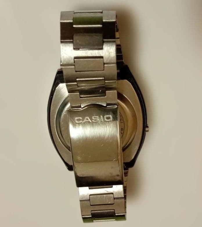 R*S様 CASIO デジタル腕時計 動作未確認 ジャンク品 4点セット
