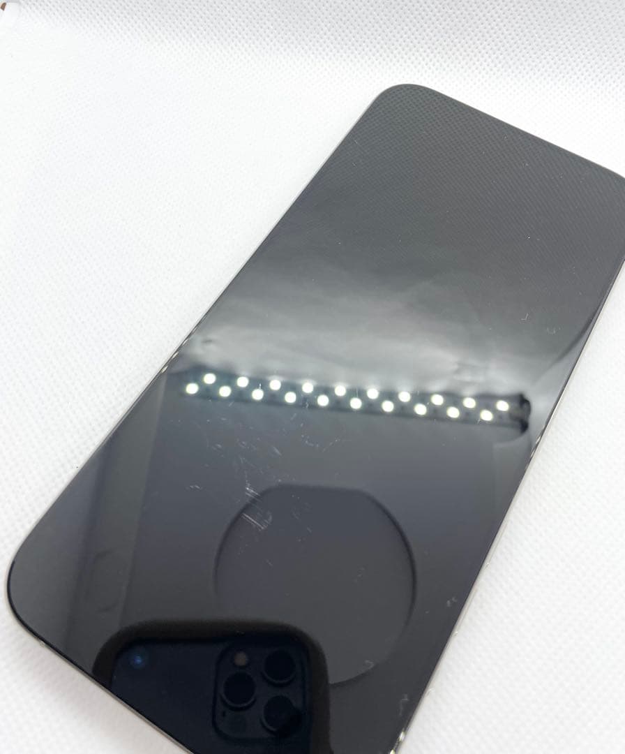 iPhone 15 Pro Max 256GB バッテリー容量100%