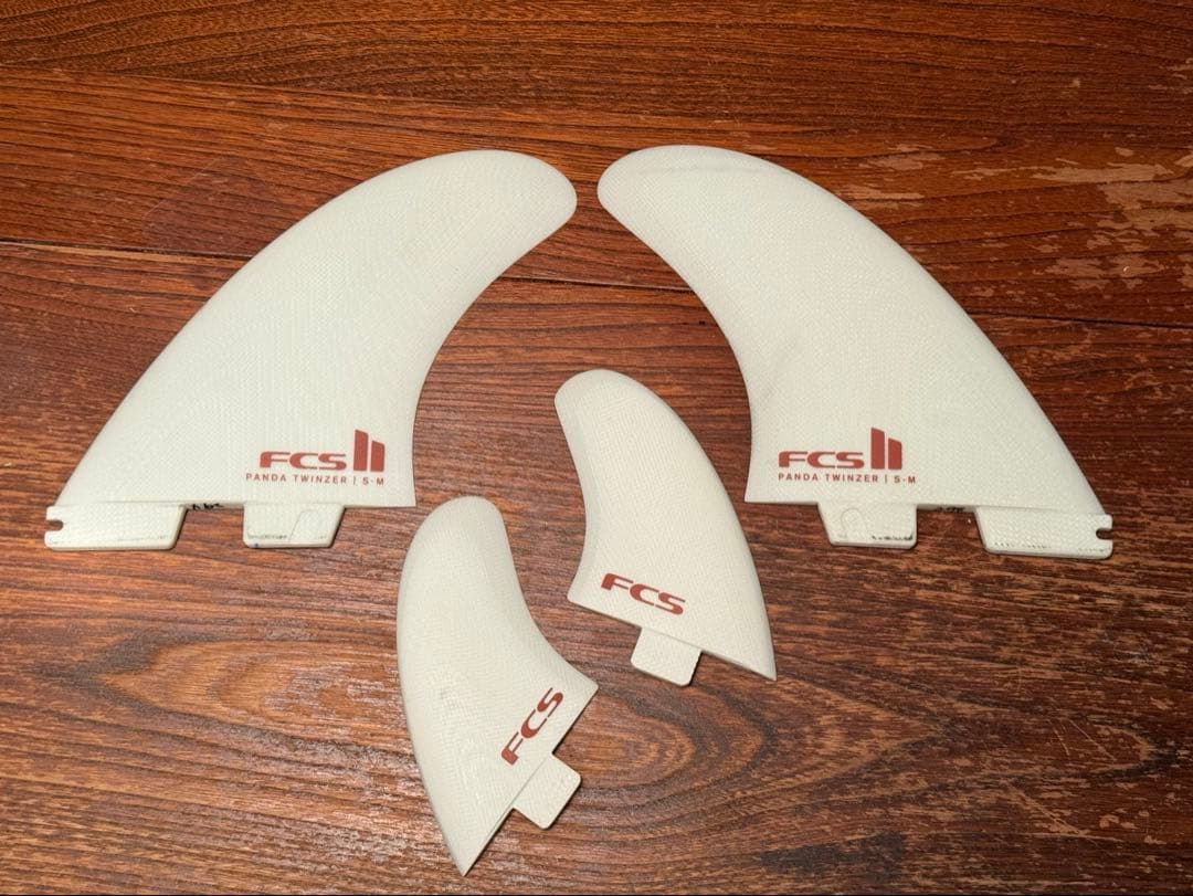 FCS2 パンダ ツインザーフィンセット スタビライザーフィン付き 4枚セット