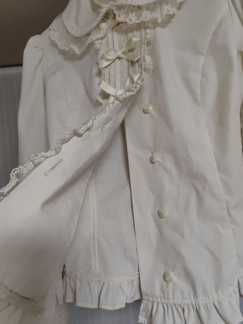 d*7様 イノセントワールド　レースフリル　タックブラウス