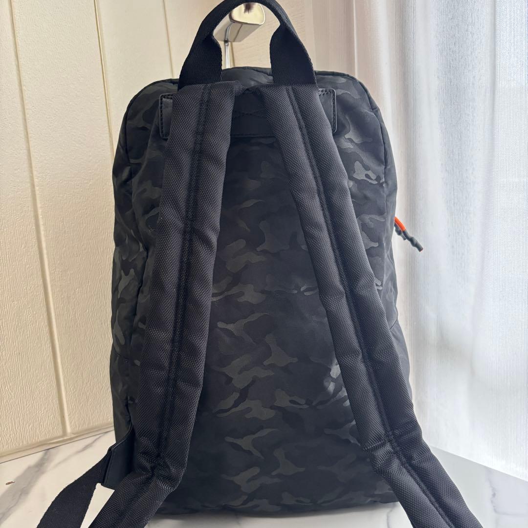 【美品】McQ アレキサンダーマックイーン　黒　リュック　カモフラ　バックパック
