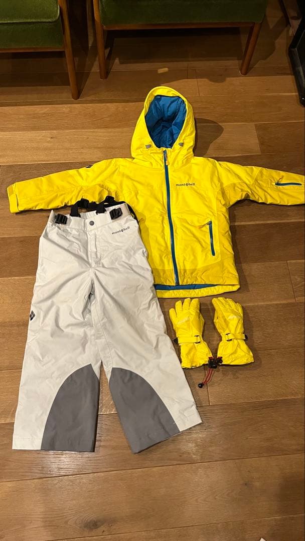モンベル　110 スキーウェアとグローブセット　男の子　女の子　2回使用