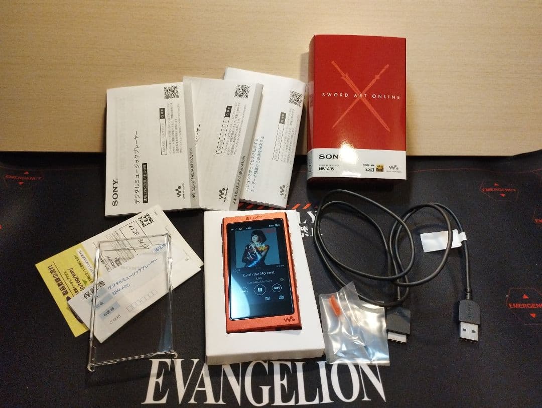 ウォークマン　ソードアート・オンライン 　アスナコラボモデル