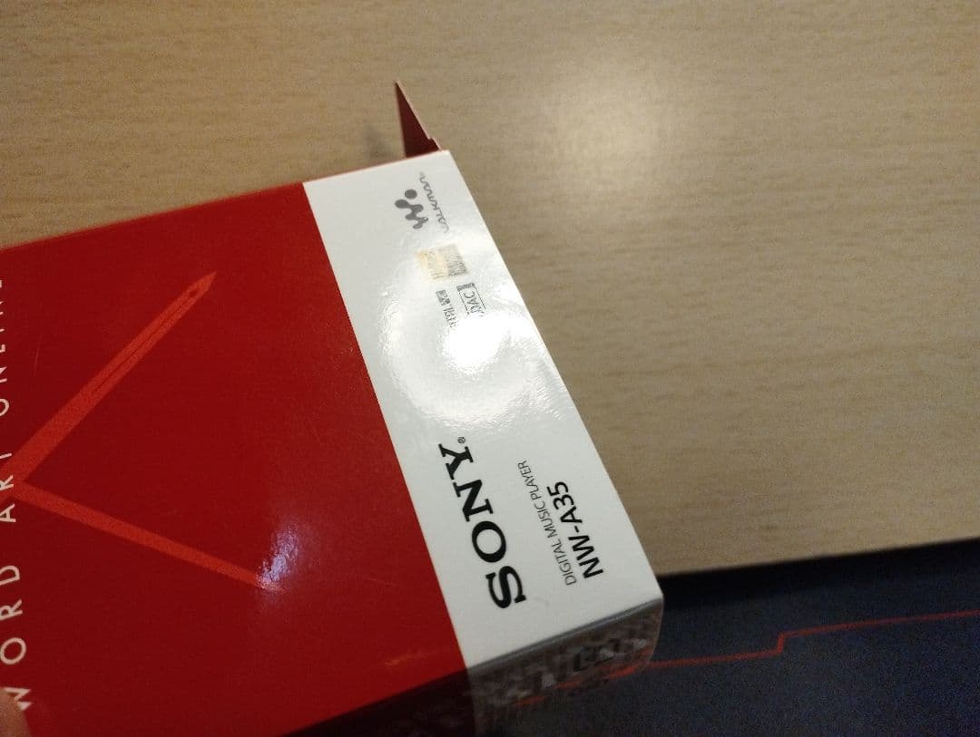 ウォークマン　ソードアート・オンライン 　アスナコラボモデル