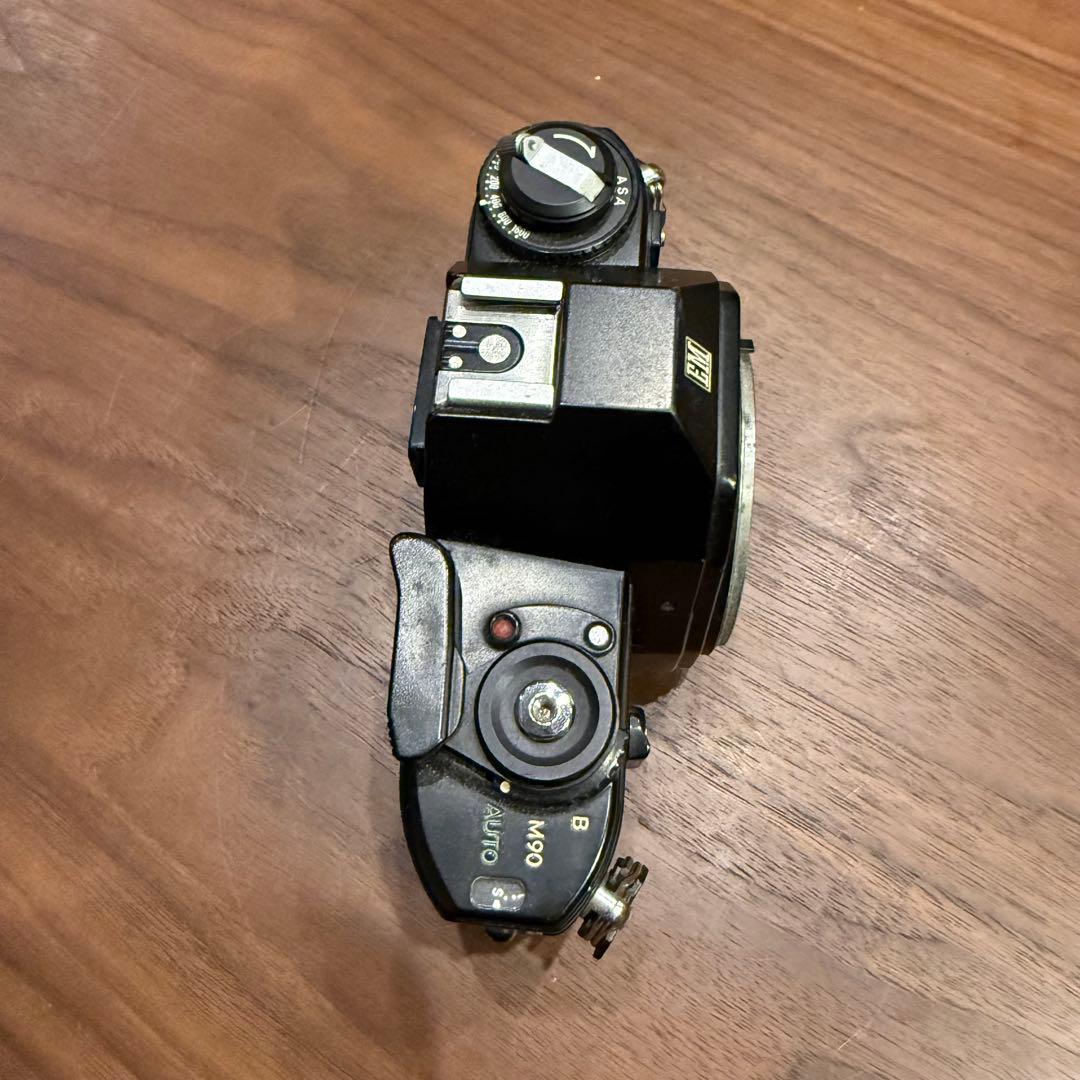 Nikon ニコン EM ブラック ボディ フィルムカメラ　レンズ付き