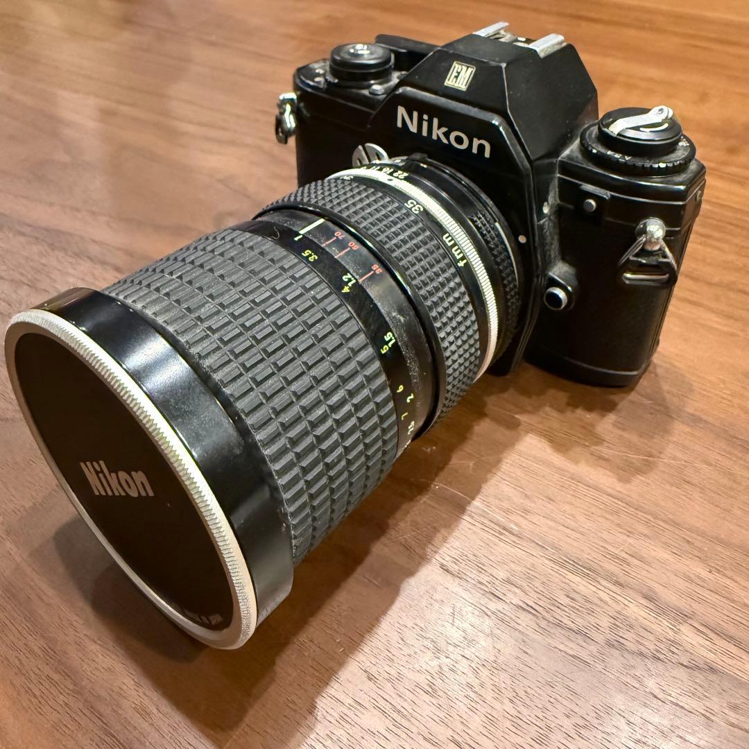 Nikon ニコン EM ブラック ボディ フィルムカメラ　レンズ付き