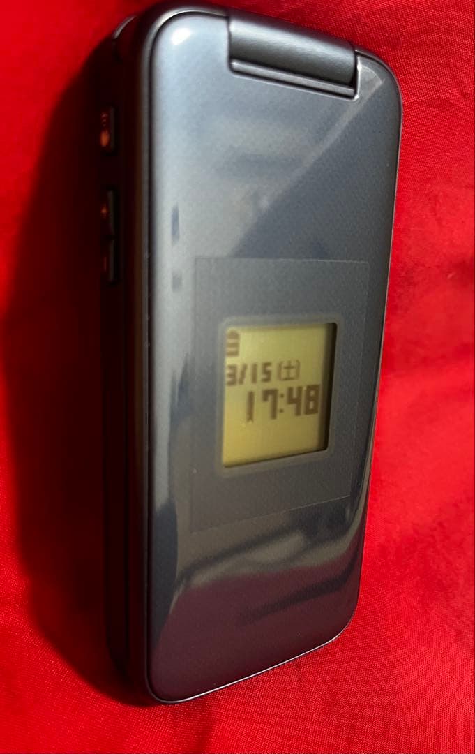 docomo 折りたたみ式携帯電話 ネイビー