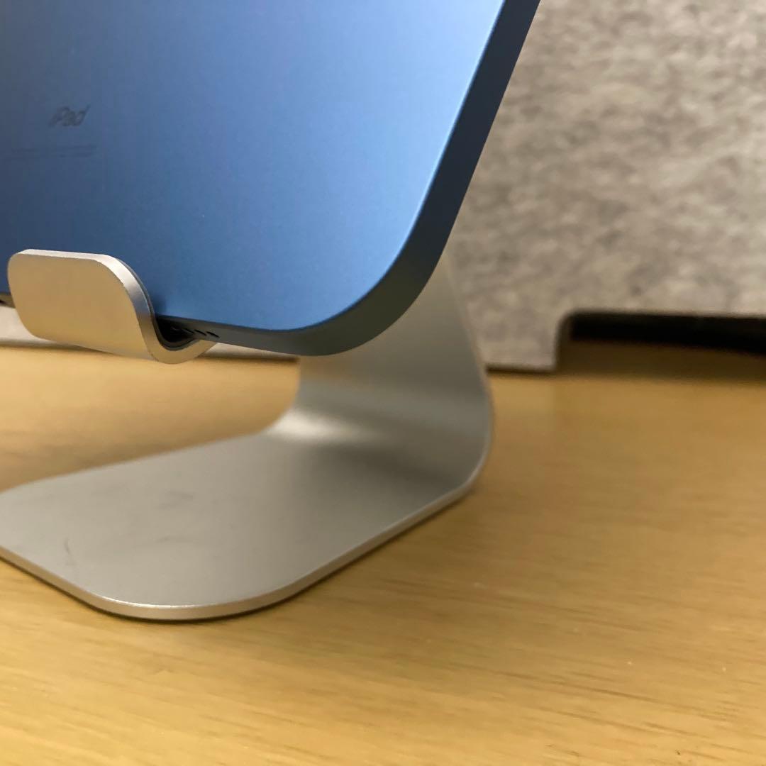 【美品】iPad 第10世代 64GB Wi-Fiモデル ブルー カバー付き