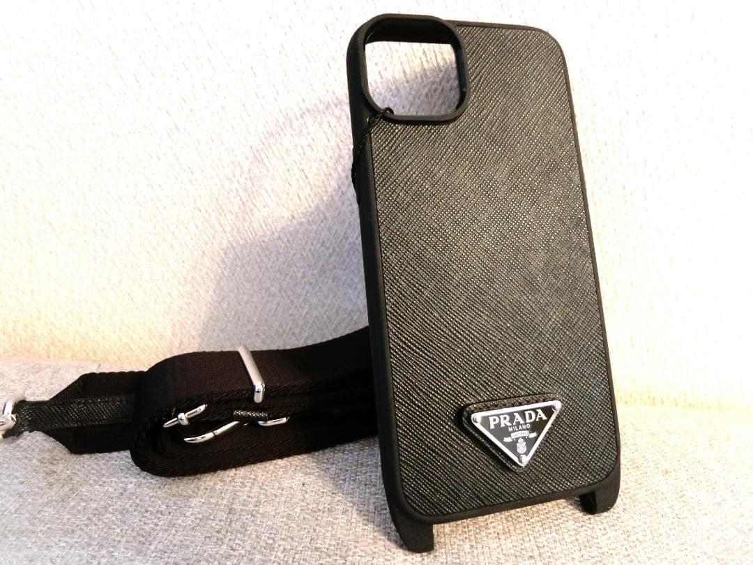 【新品 】プラダ/ iPhone 14 Plus /スマホケース ストラップ付