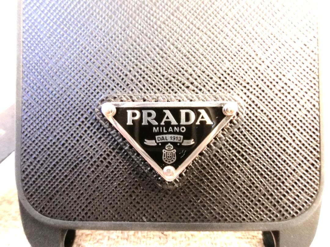 【新品 】プラダ/ iPhone 14 Plus /スマホケース ストラップ付