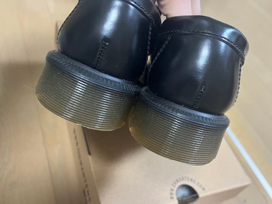 Dr. Martens ドクターマーチン ブラックフリンジローファー