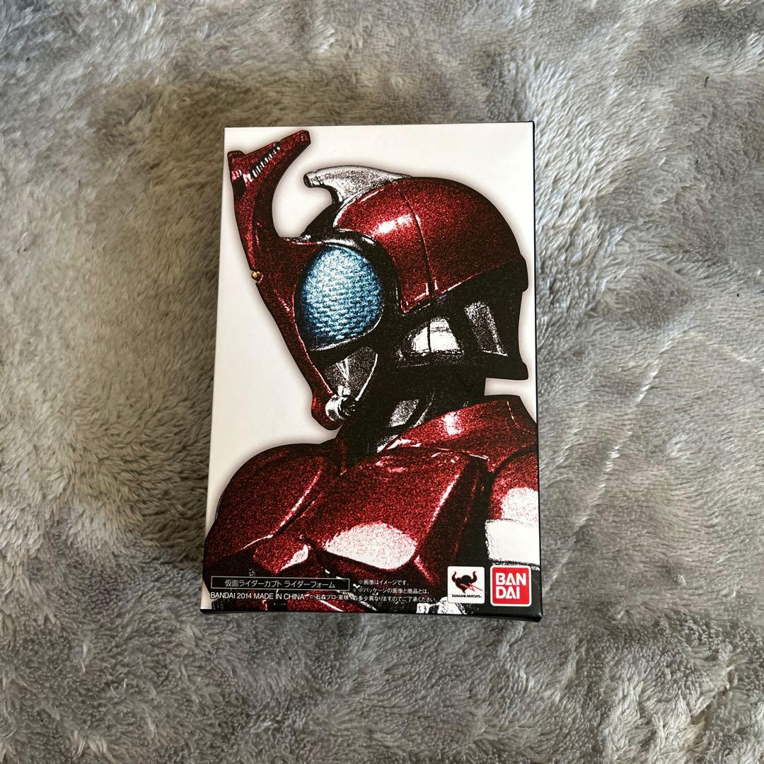 カ*）様 BANDAISHFiguarts仮面ライダーカブトライダーフォーム真骨