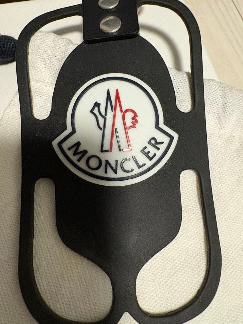MONCLER モンクレール　iPhone 携帯　スマホ　ケース　ショルダー
