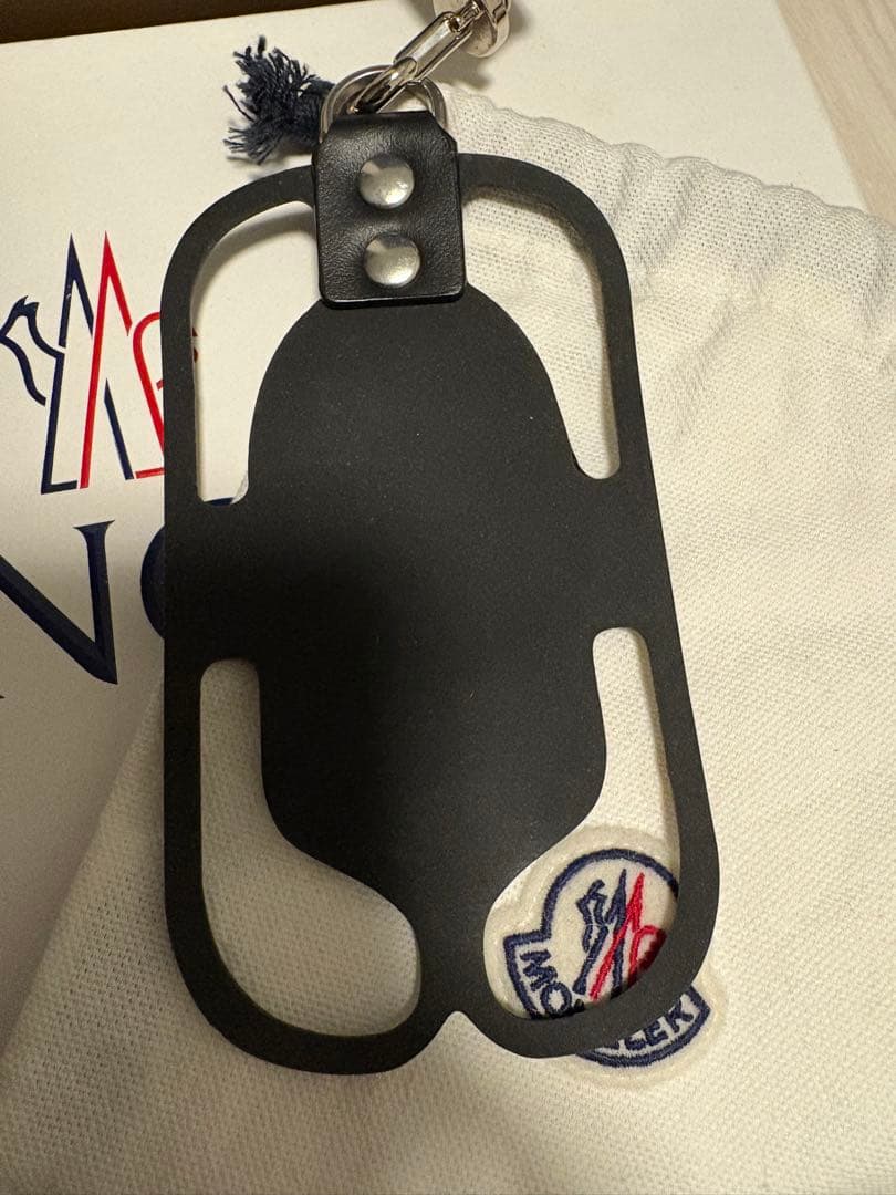 MONCLER モンクレール　iPhone 携帯　スマホ　ケース　ショルダー