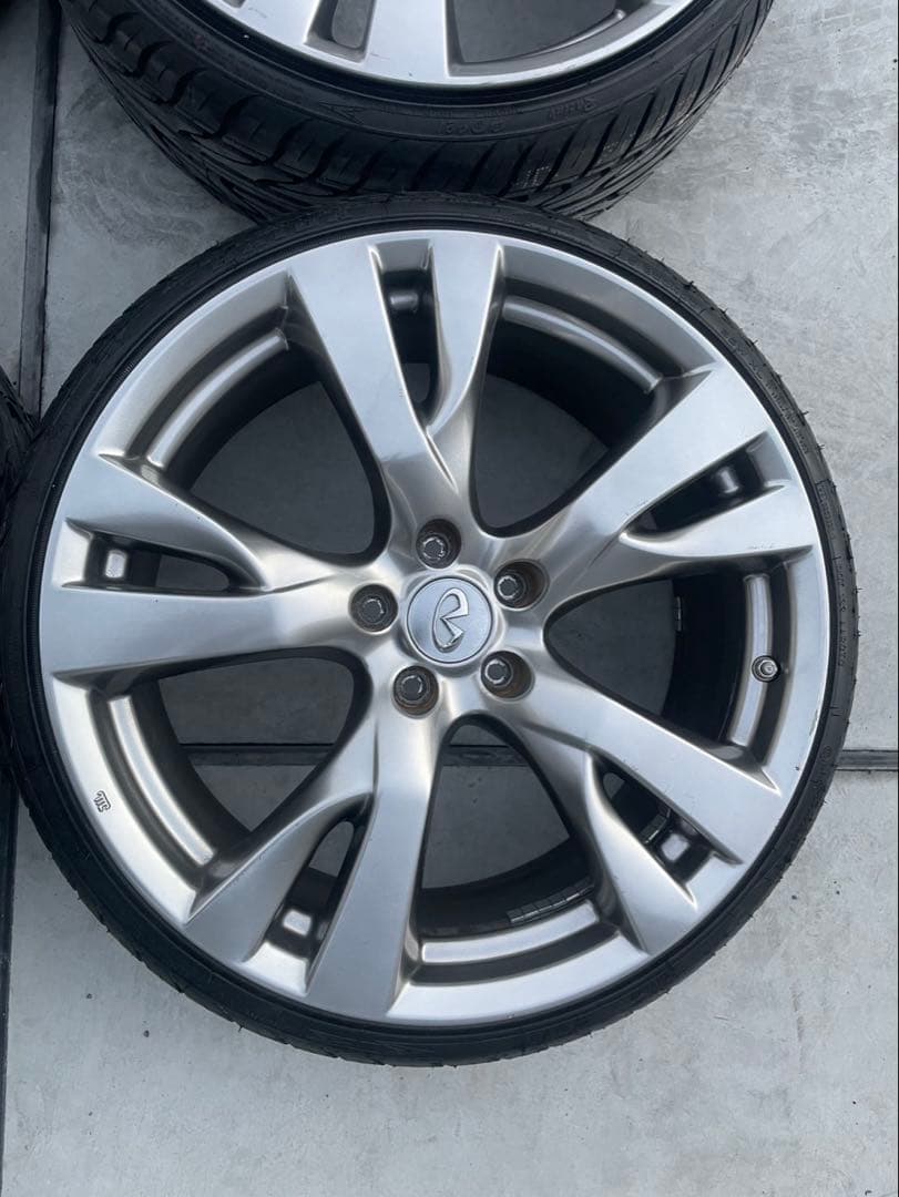 Y51純正ホイール　20インチ タイヤ新品　9J 34z