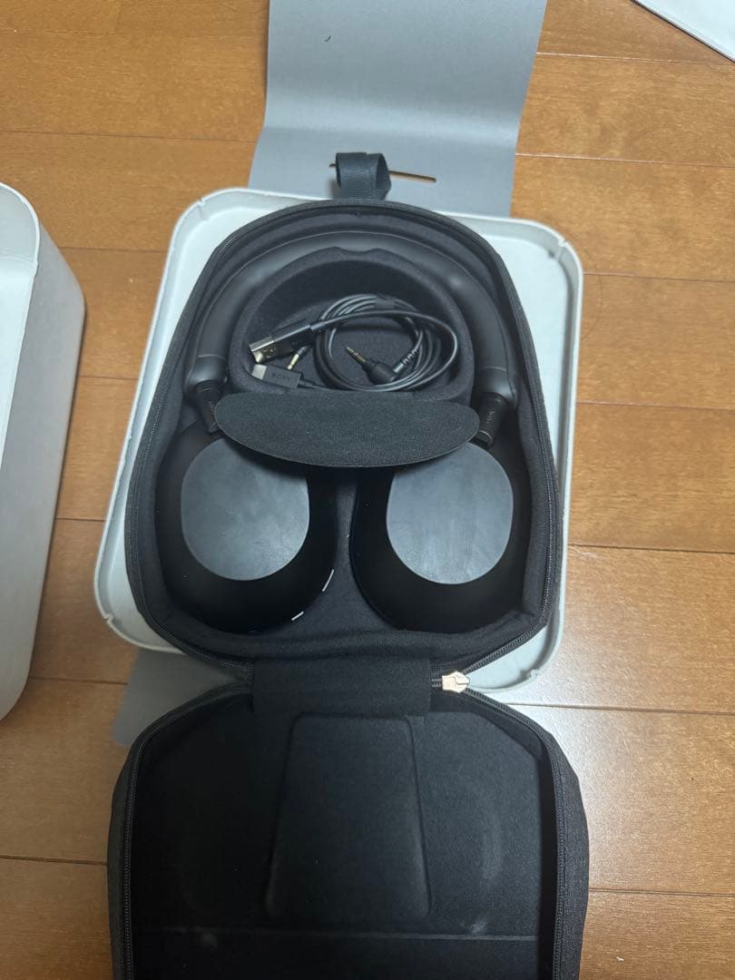 【金額交渉可能】SONY WH-1000XM5 ブラック ケース付き