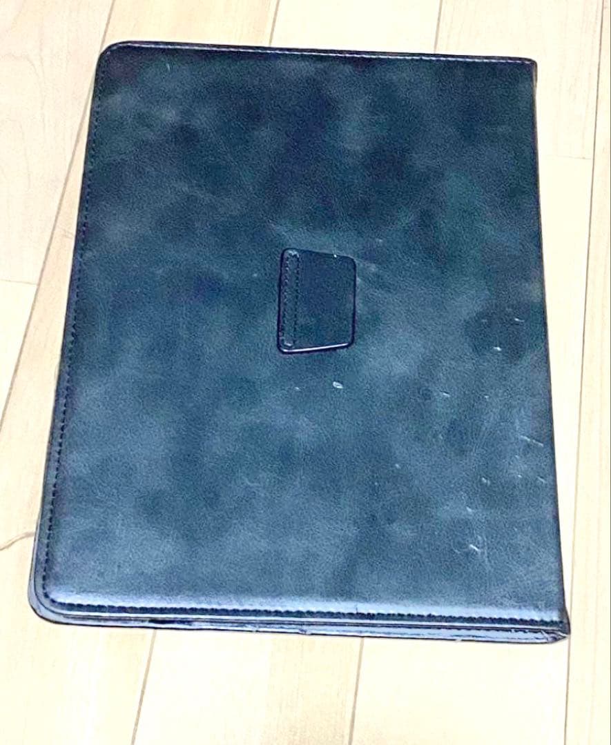 Apple iPad 10.5インチ シルバー ケース付き