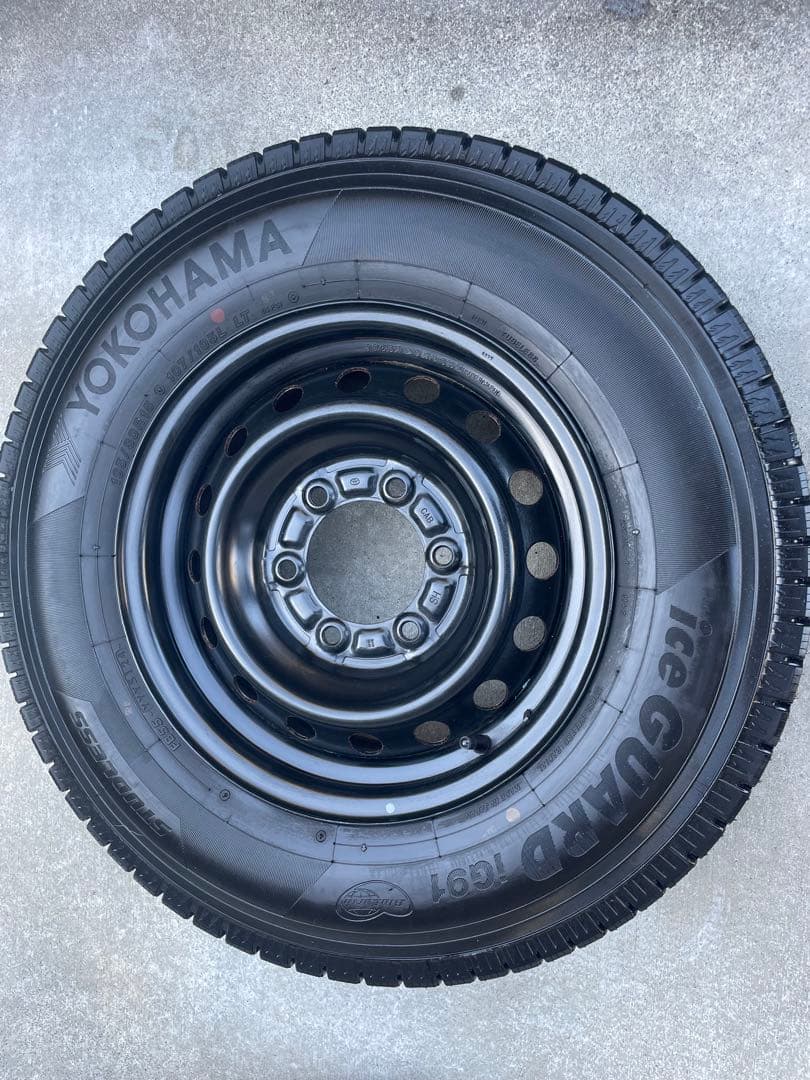 【EI】走行わずかヨコハマ195/80R15ハイエース スタッドレス4本