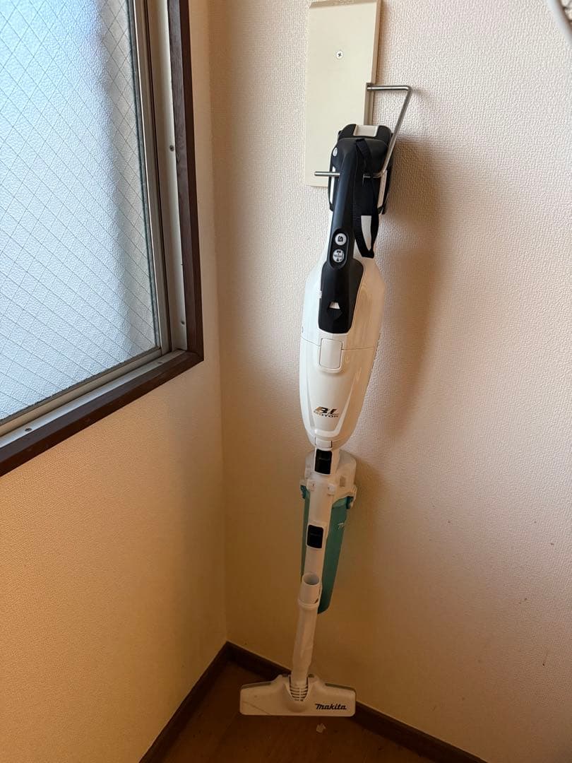 マキタ コードレス掃除機CL282 18Vバッテリ付 CL282FDFCW