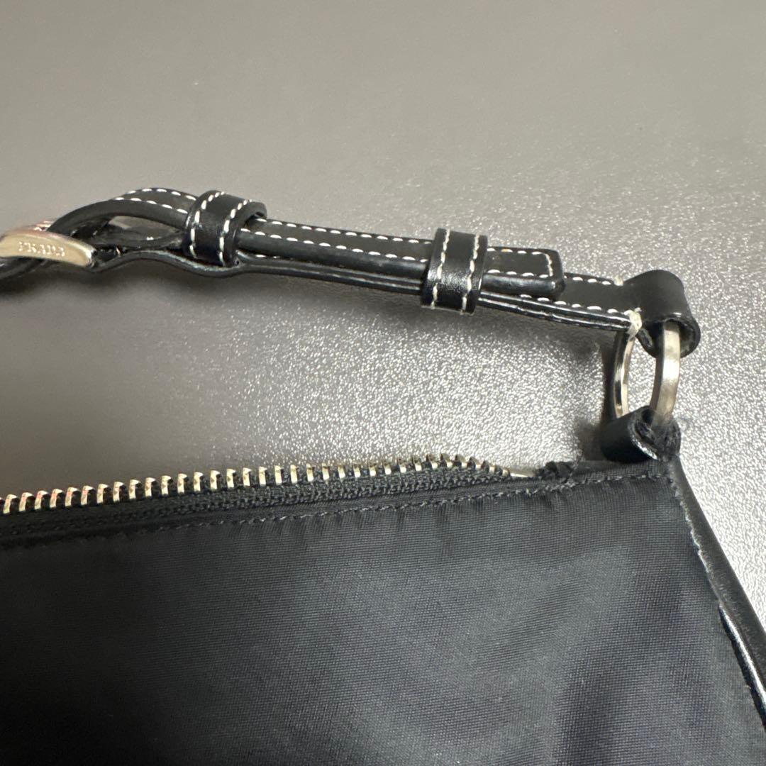 PRADA ブラック ショルダーバッグ