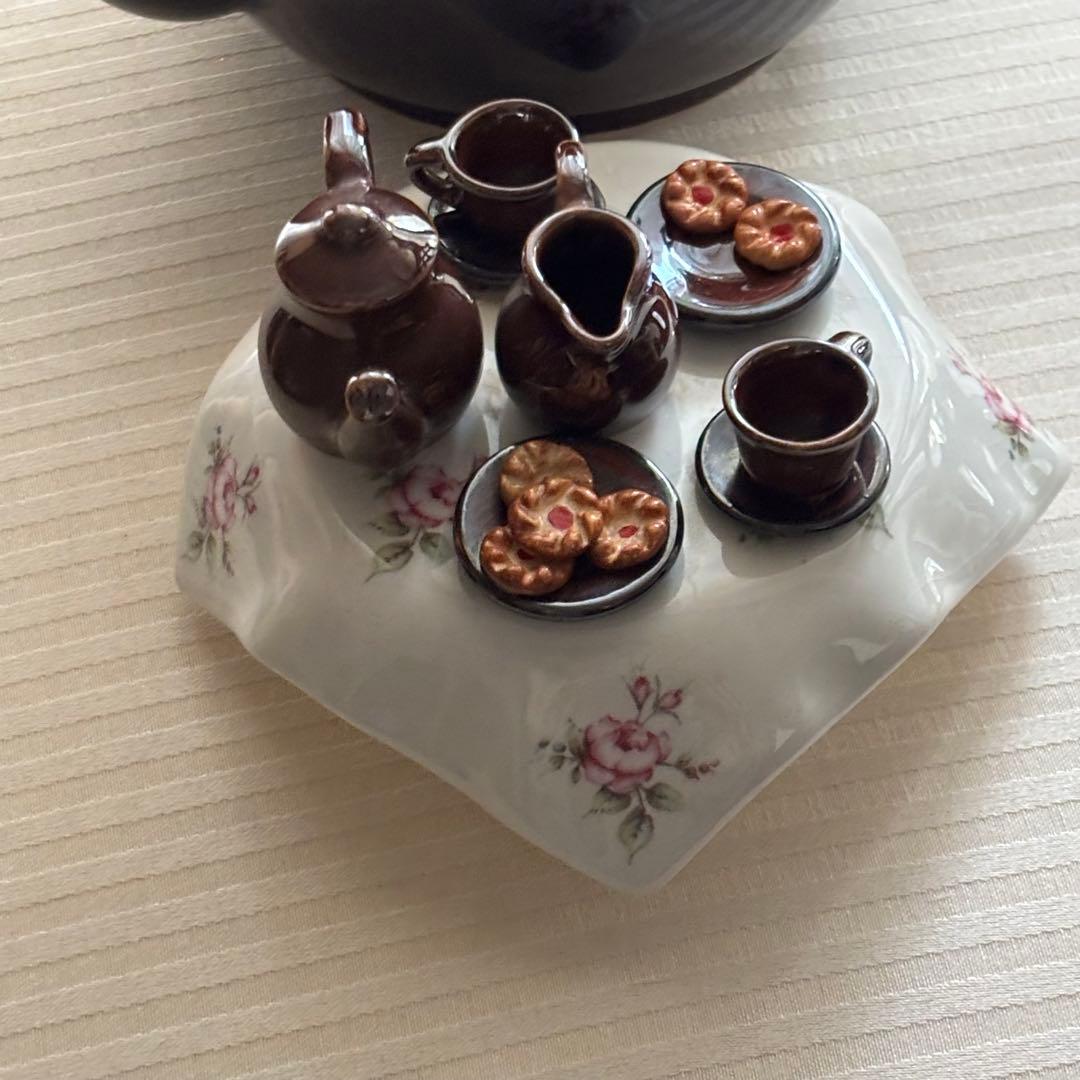 英国製　カーデュー コレクタブルティーポット　　ブラウン・ベティ