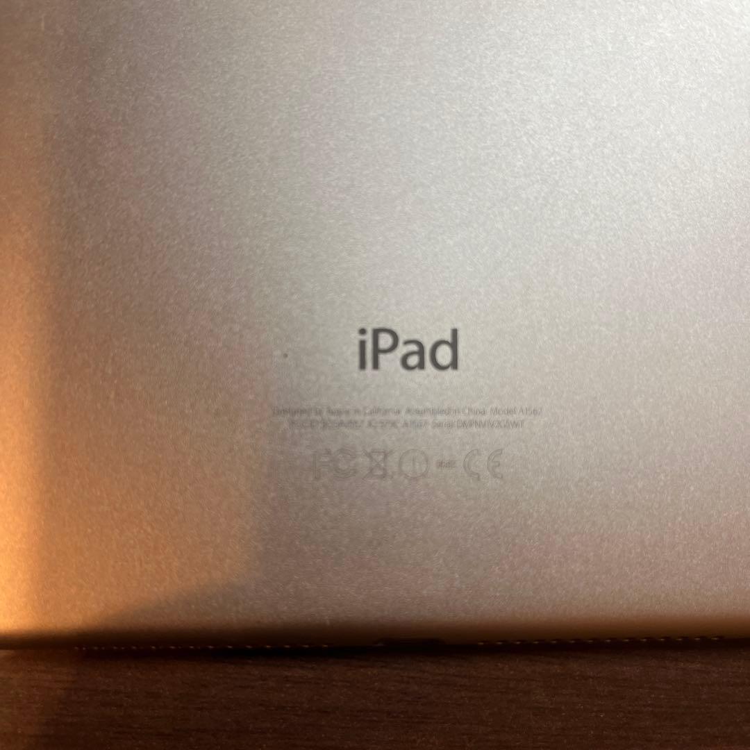 iPad Air2ゴールド 画面ひび割れあり