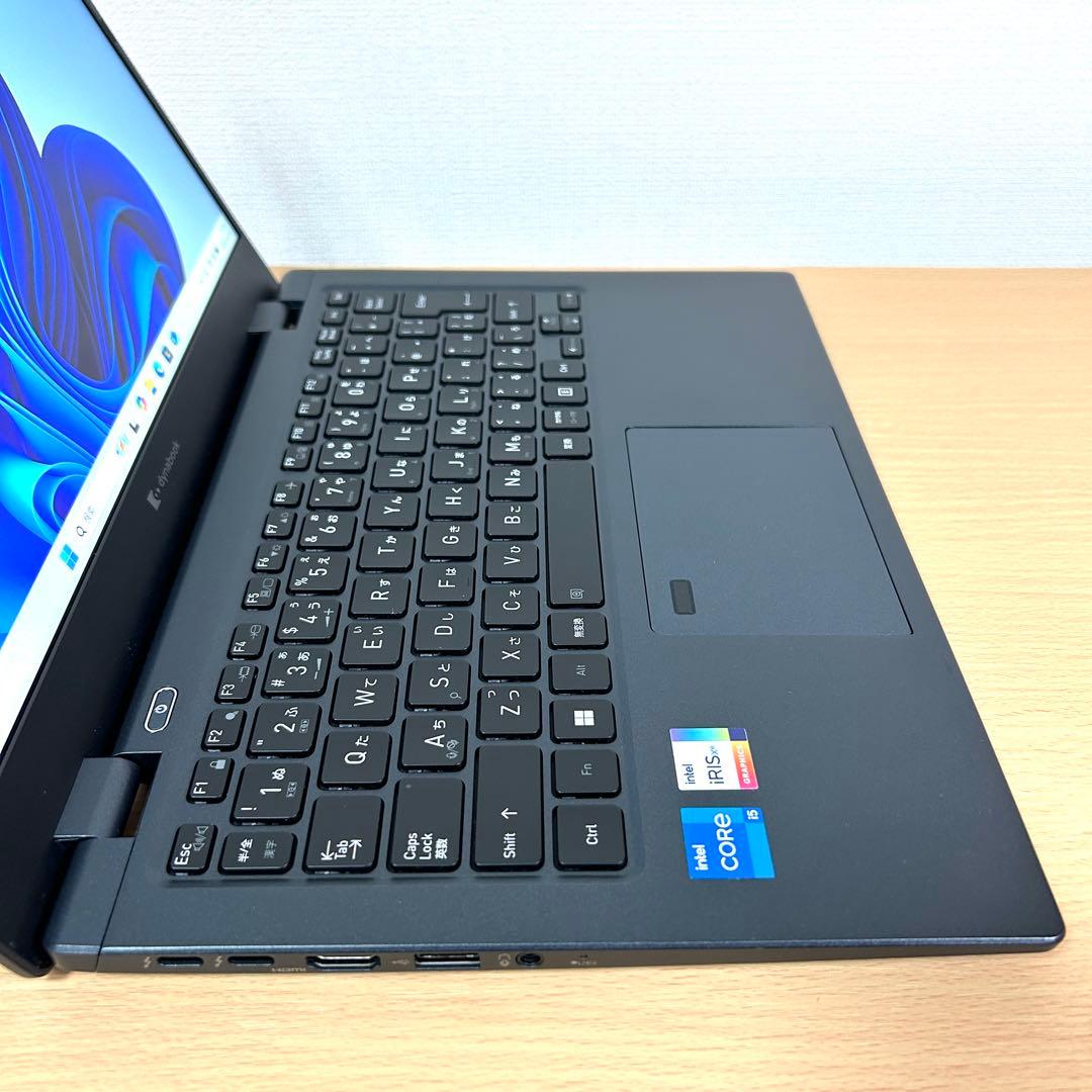東芝 TOSHIBA dynabook G83/KW 16GB 512GB