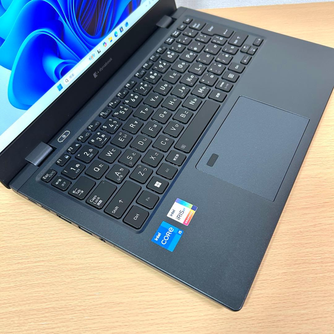 東芝 TOSHIBA dynabook G83/KW 16GB 512GB