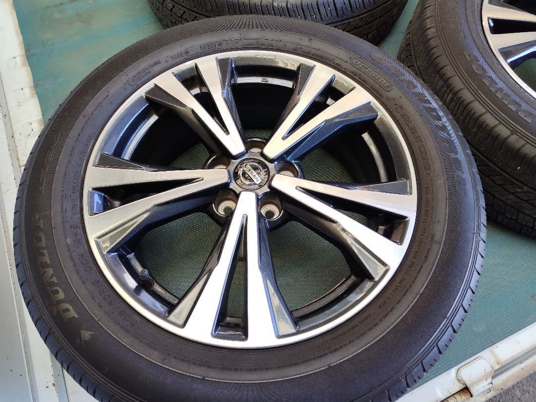 エクストレイルT32後期純正ホイールセット１本分