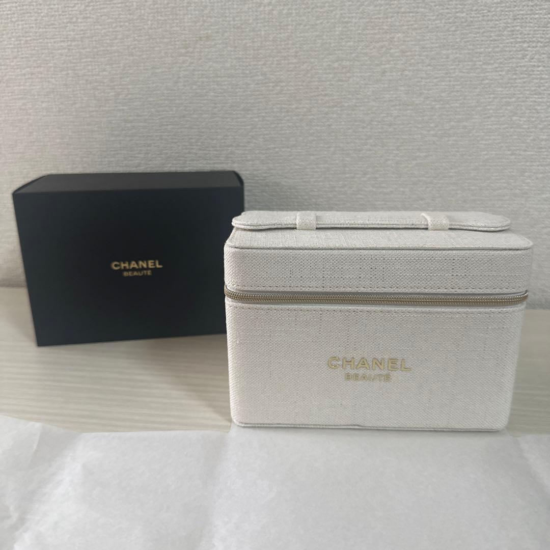 CHANEL BEAUTE ミニバニティ