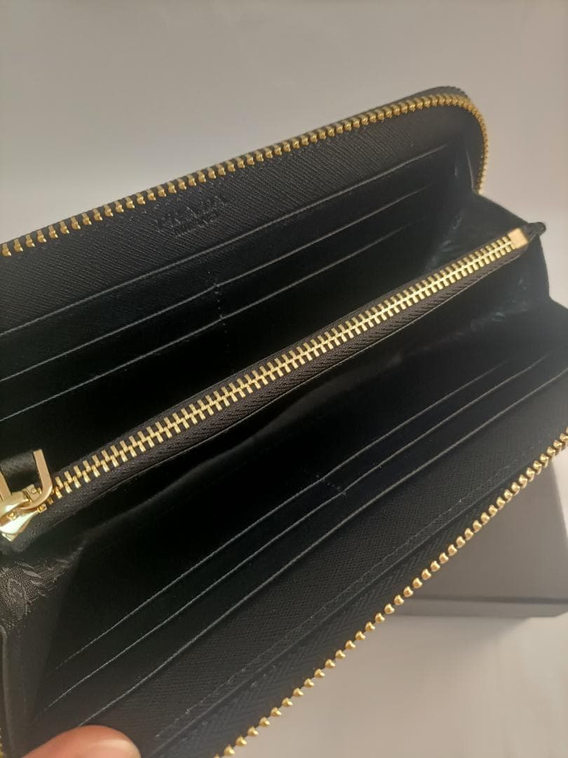 ブラック✿男女兼用☆プラダ 長財布 prada ファスナー メンズさいふ 黒