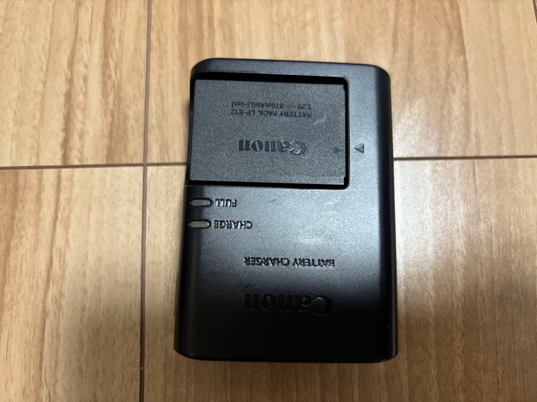 Canon EOS Kiss M ミラーレス一眼レフカメラ