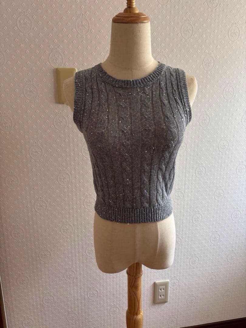 ブルネロクチネリ ブルーグレー　スパンコールいっぱいベスト　Sサイズ