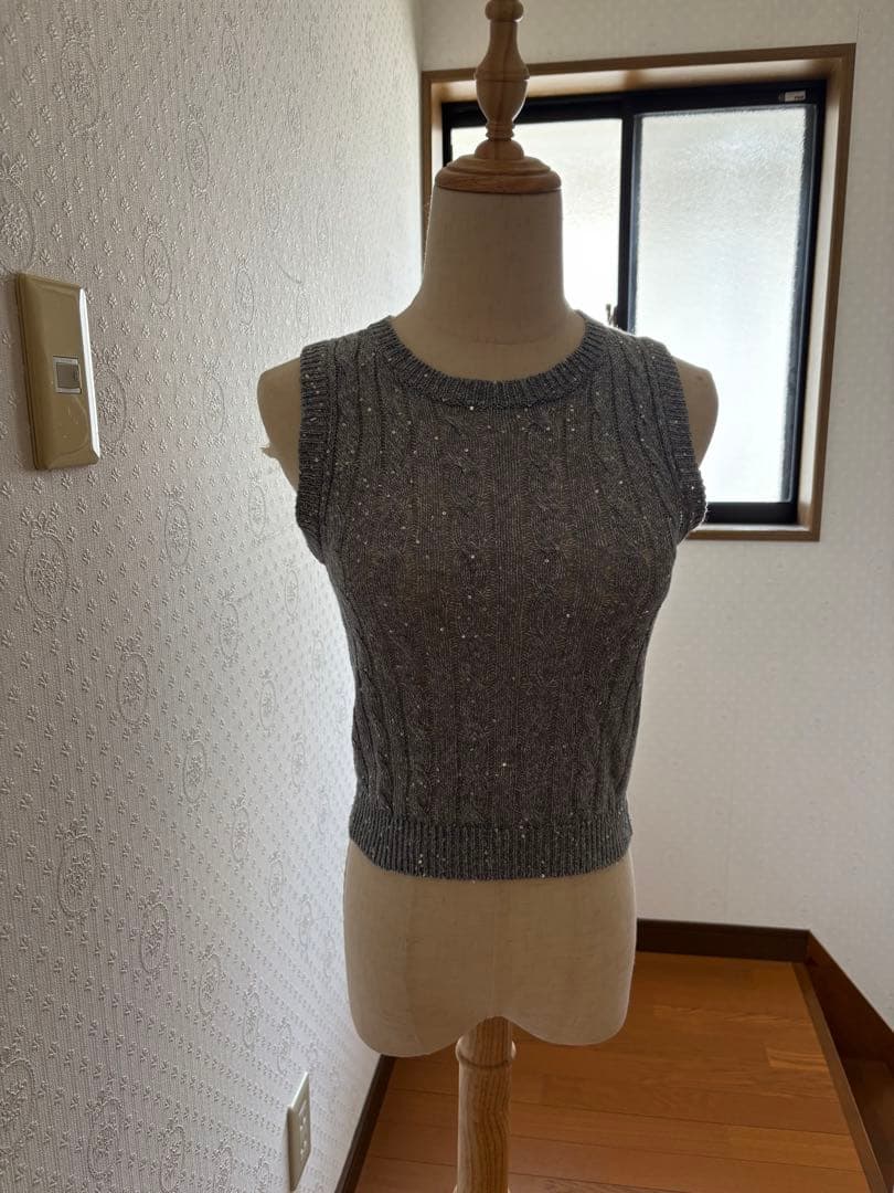 ブルネロクチネリ ブルーグレー　スパンコールいっぱいベスト　Sサイズ