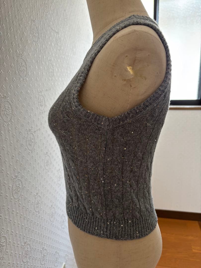 ブルネロクチネリ ブルーグレー　スパンコールいっぱいベスト　Sサイズ