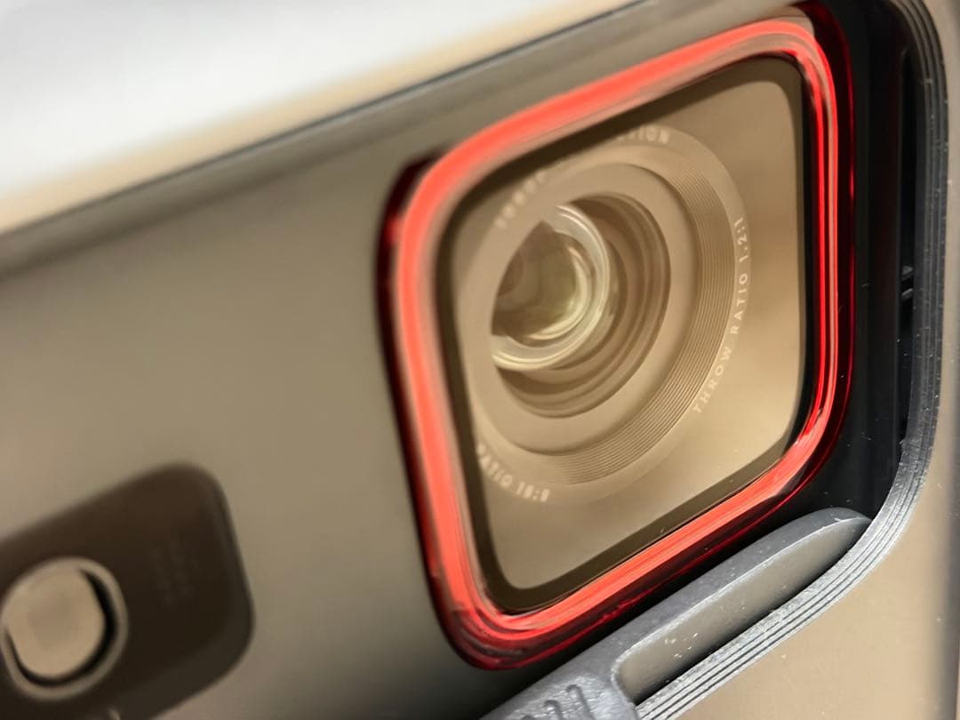 Anker Nebula Mars 3モバイルプロジェクター