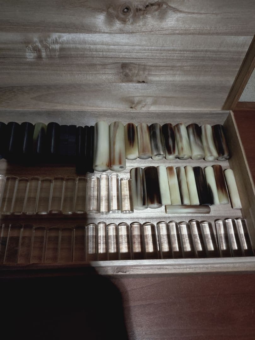 印材の山 水晶 水牛 瑪瑙石など