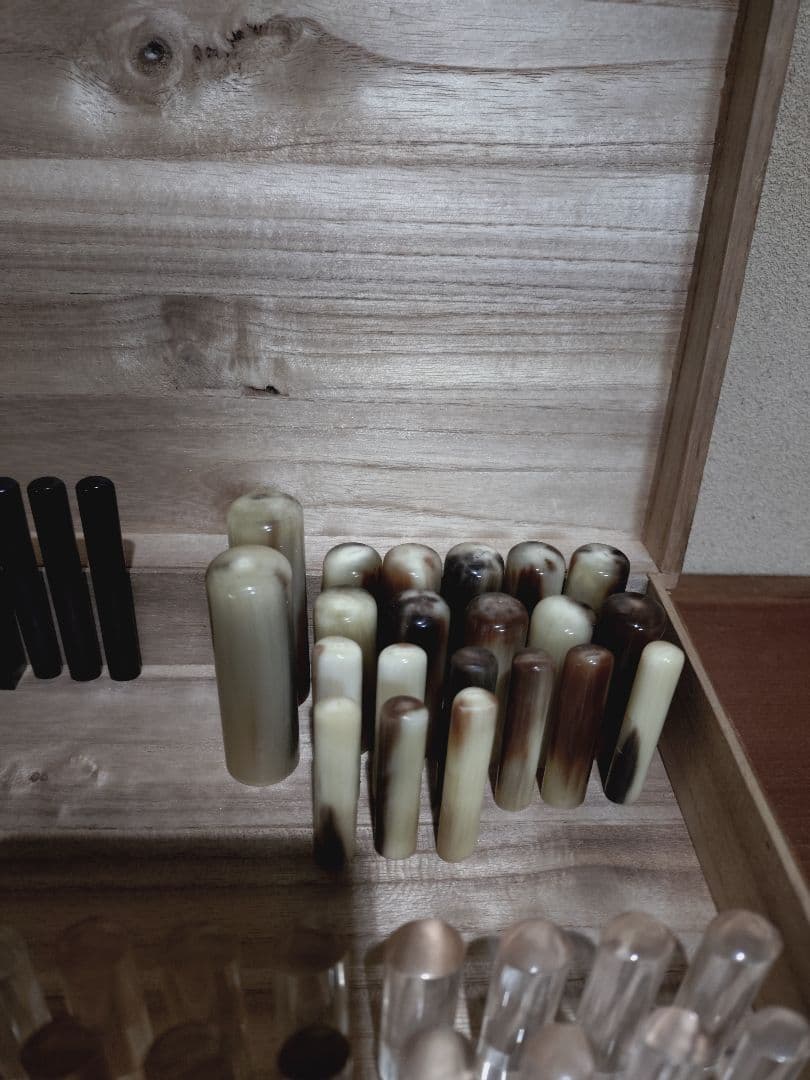 印材の山 水晶 水牛 瑪瑙石など