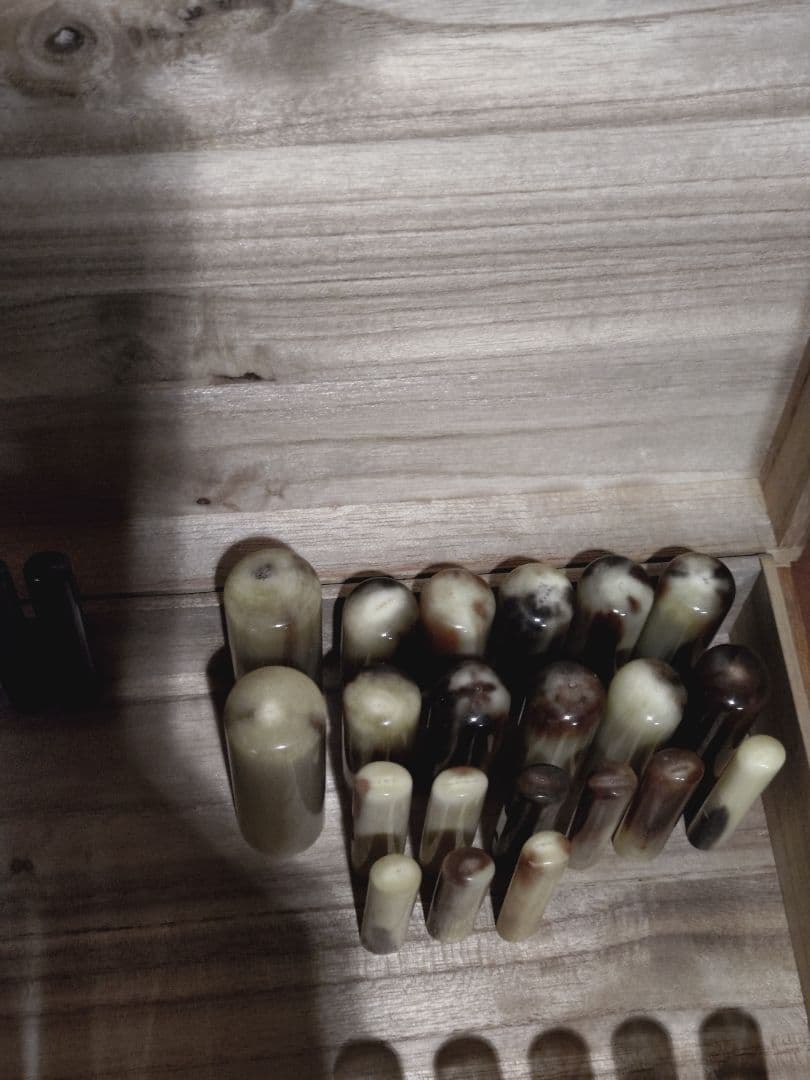 印材の山 水晶 水牛 瑪瑙石など