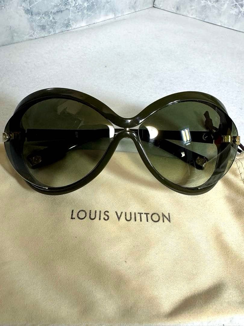 LOUIS VUITTON グリーン オーバーサイズサングラス
